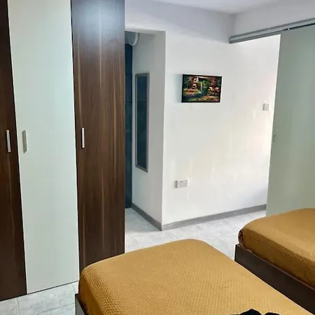 Daffodil Cosy Retreat